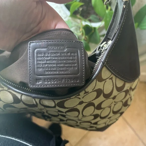Coach signature hobo shoulder bag | Brown - Picture 2 of 7